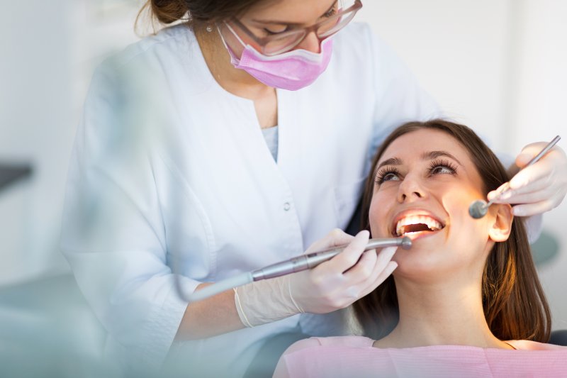 Patient with emergency dentist in Virginia Beach